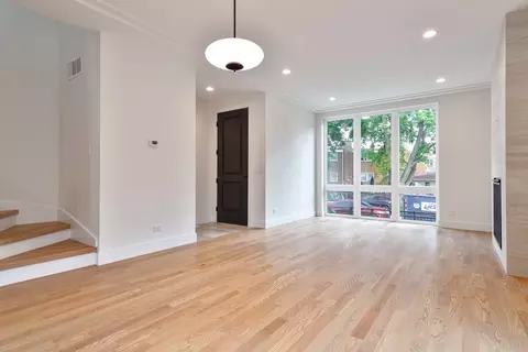 Living - 5000 W Argyle St, Chicago, IL 60630 photo 2 of 3