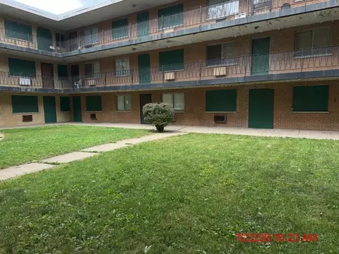 9126 S Buffalo Ave #1F, Chicago, IL 60617
