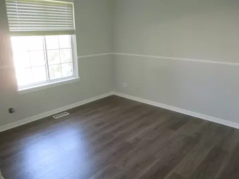 Bedroom - 500 Rose Ln, Bartlett, IL 60103 photo 2 of 6