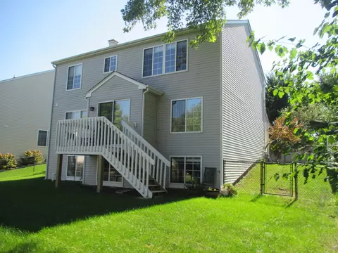 Exterior - 500 Rose Ln, Bartlett, IL 60103 photo 8 of 9
