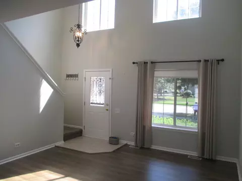 Living - 500 Rose Ln, Bartlett, IL 60103 photo 1 of 10