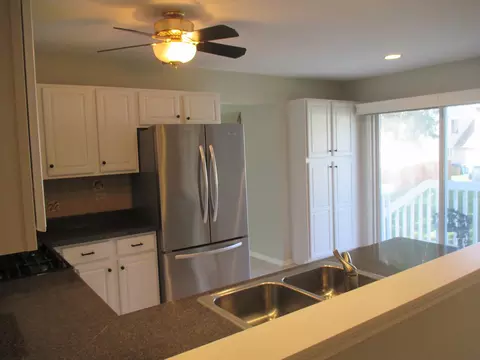 Kitchen - 500 Rose Ln, Bartlett, IL 60103 photo 3 of 4