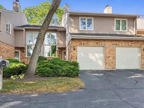 22 W132 Butterfield Rd, Glen Ellyn, IL 60137