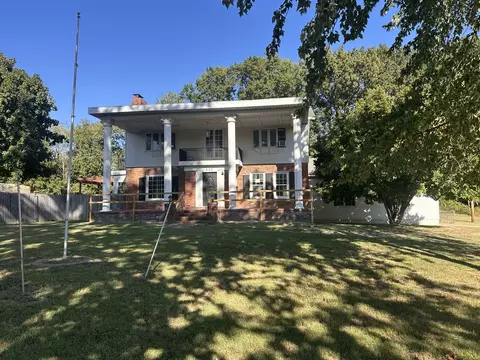 Exterior - 632 N Pershing St, Energy, IL 62933 photo 2 of 8