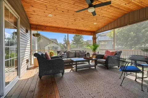 Exterior - 1403 Kickapoo Creek Rd, Bloomington, IL 61705 photo 3 of 9