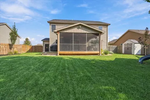 Exterior - 1403 Kickapoo Creek Rd, Bloomington, IL 61705 photo 6 of 9