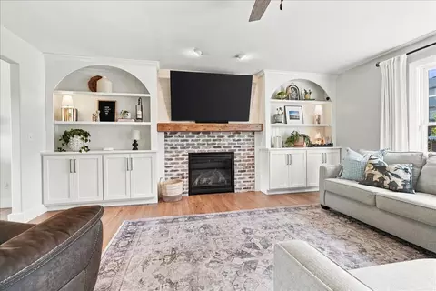 Living - 1403 Kickapoo Creek Rd, Bloomington, IL 61705 photo 2 of 2