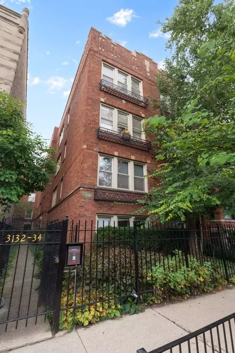 3134 N Clifton Ave #3E, Chicago, IL 60657