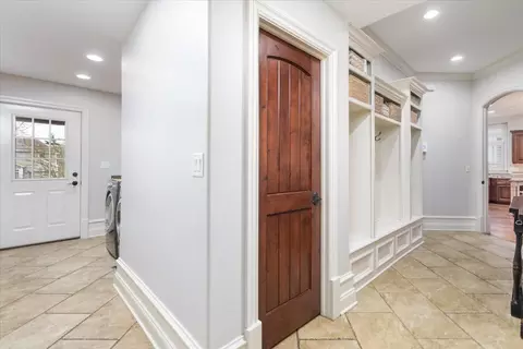 Entry Way - 849 E Hillside Rd, Naperville, IL 60540 photo 4 of 6