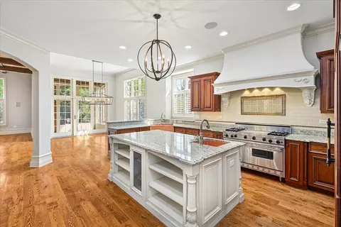 Kitchen - 849 E Hillside Rd, Naperville, IL 60540 photo 5 of 9