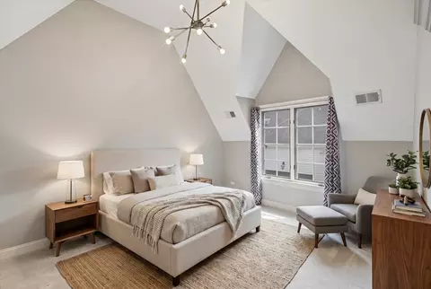 Bedroom - 849 E Hillside Rd, Naperville, IL 60540 photo 2 of 5