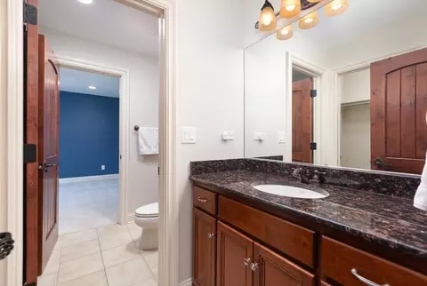 Bath - 849 E Hillside Rd, Naperville, IL 60540 photo 6 of 8