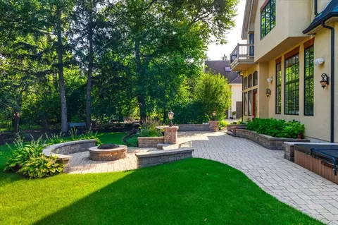Exterior - 849 E Hillside Rd, Naperville, IL 60540 photo 8 of 8
