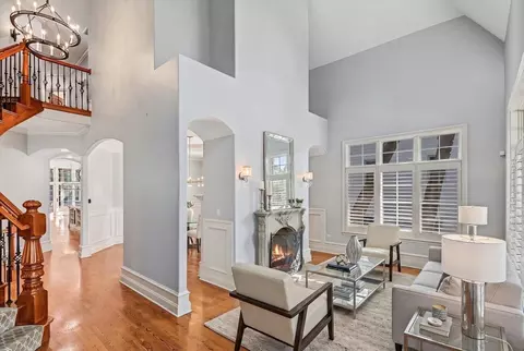 Entry Way - 849 E Hillside Rd, Naperville, IL 60540 photo 3 of 6