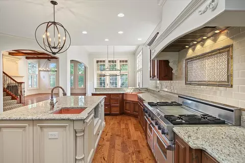 Kitchen - 849 E Hillside Rd, Naperville, IL 60540 photo 8 of 9