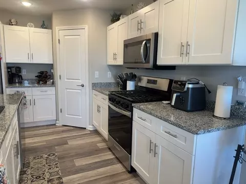 Kitchen - 609 34th St, Peru, IL 61354 photo 3 of 4