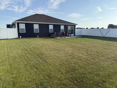 Exterior - 609 34th St, Peru, IL 61354 photo 2 of 5