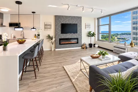3600 N Lake Shore Dr #1205, Chicago, IL 60613