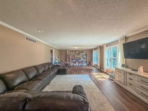 Living - 7 Pinehurst Dr, Mattoon, IL 61938 photo 2 of 16