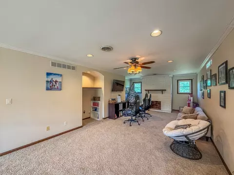 Living - 7 Pinehurst Dr, Mattoon, IL 61938 photo 15 of 16