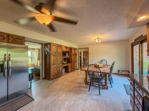 Kitchen - 7 Pinehurst Dr, Mattoon, IL 61938 photo 4 of 4