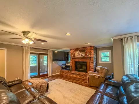 Living - 7 Pinehurst Dr, Mattoon, IL 61938 photo 9 of 16