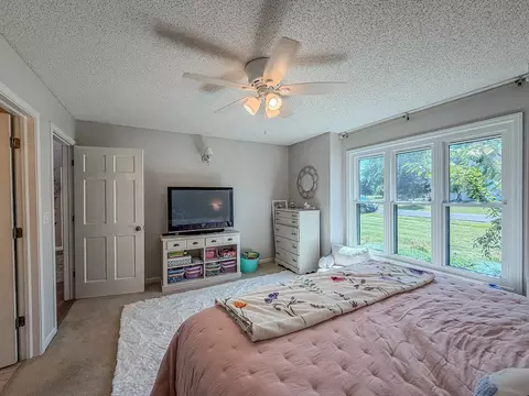 Bedroom - 7 Pinehurst Dr, Mattoon, IL 61938 photo 3 of 12
