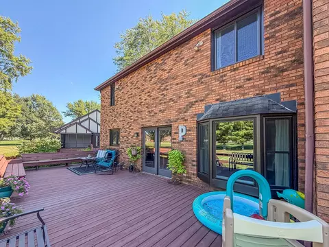 Exterior - 7 Pinehurst Dr, Mattoon, IL 61938 photo 13 of 19