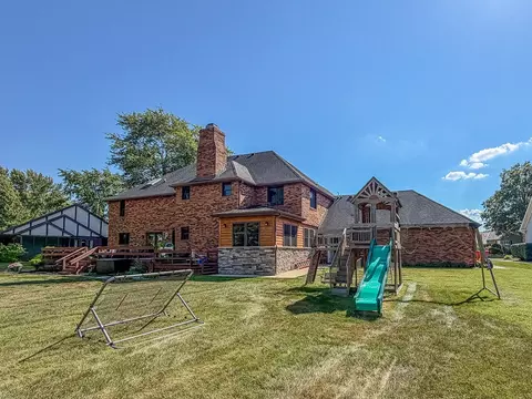 Exterior - 7 Pinehurst Dr, Mattoon, IL 61938 photo 18 of 19
