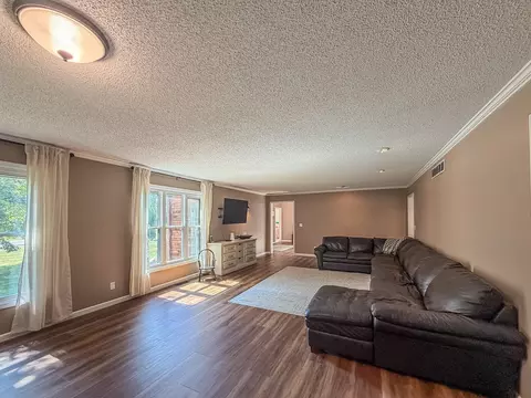 Living - 7 Pinehurst Dr, Mattoon, IL 61938 photo 5 of 16