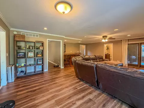 Living - 7 Pinehurst Dr, Mattoon, IL 61938 photo 7 of 16