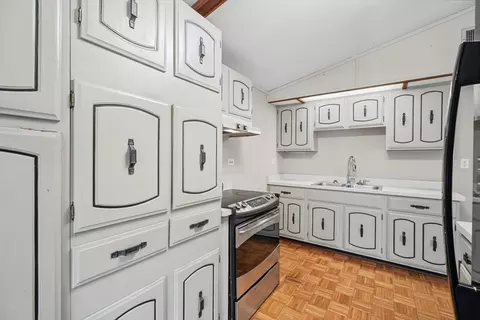 Kitchen - 814 Pinecrest Dr, Rantoul, IL 61866 photo 1 of 4