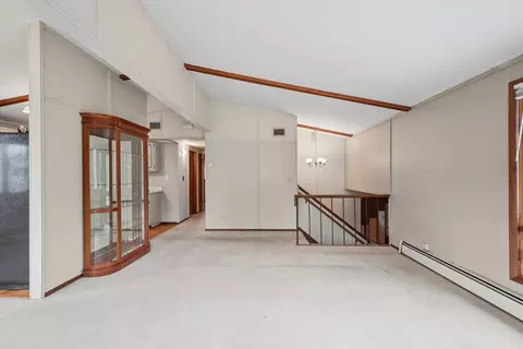 Living - 814 Pinecrest Dr, Rantoul, IL 61866 photo 5 of 11
