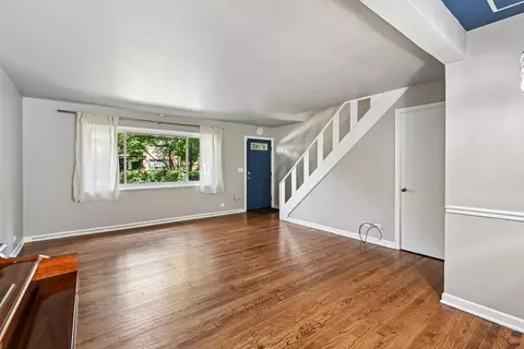 Living - 738 Dodge Ave, Evanston, IL 60202 photo 2 of 4