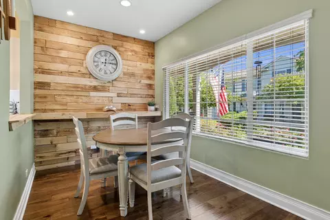 Dining - 2285 Reflections Dr #A, Aurora, IL 60502 photo 1 of 2
