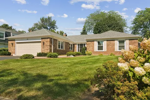 1012 W Mallard Dr, Palatine, IL 60067