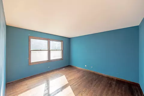Bedroom - 1609 Barry Ln, Glenview, IL 60025 photo 3 of 4