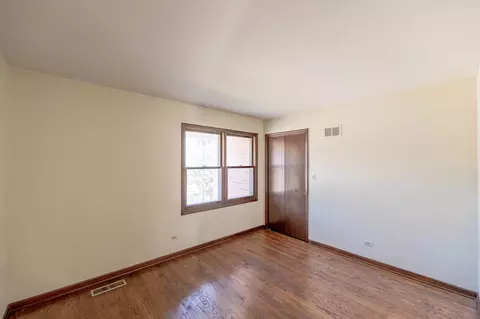 Bedroom - 1609 Barry Ln, Glenview, IL 60025 photo 1 of 4