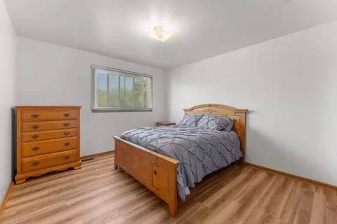 Bedroom - 17816 Tanglewood Ct, Hazel Crest, IL 60429 photo 2 of 5