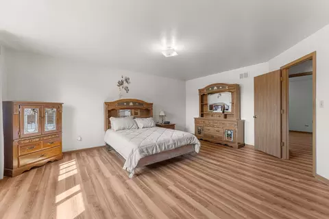 Bedroom - 17816 Tanglewood Ct, Hazel Crest, IL 60429 photo 4 of 5