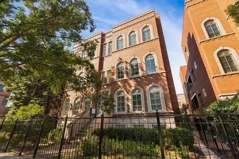 2454 W Foster Ave #2E, Chicago, IL 60625
