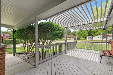 Exterior - 435 Kingman Ln, Hoffman Estates, IL 60169 photo 7 of 13