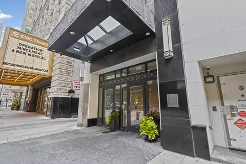8 W Monroe St #1103, Chicago, IL 60603