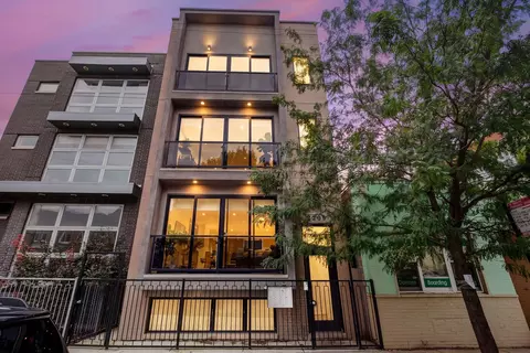 2209 W Belmont Ave #2, Chicago, IL 60618