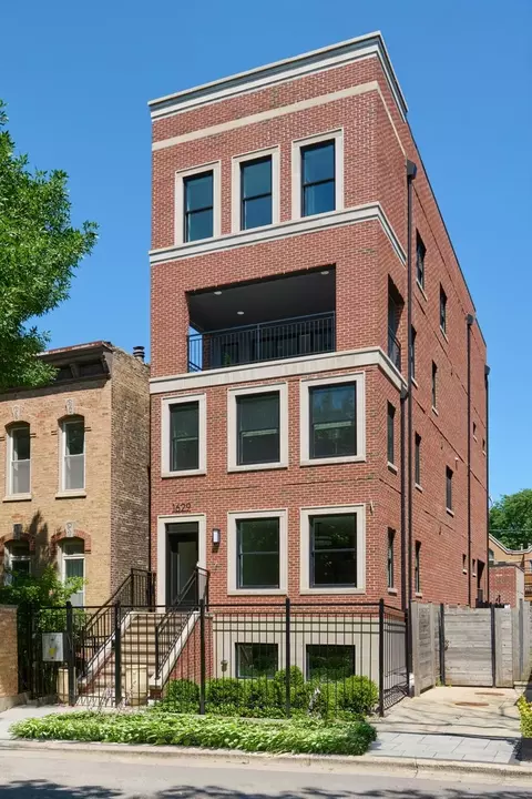 1629 N Burling St #3, Chicago, IL 60614