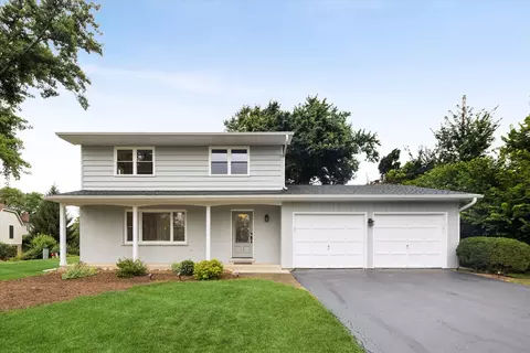 2 S380 Golfview Dr, Glen Ellyn, IL 60137