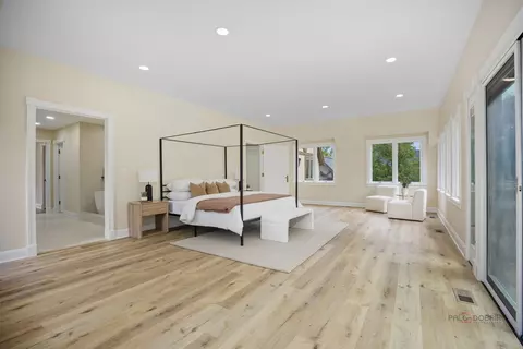 Bedroom - 1899 Hilltop Ln, Bannockburn, IL 60015 photo 2 of 5