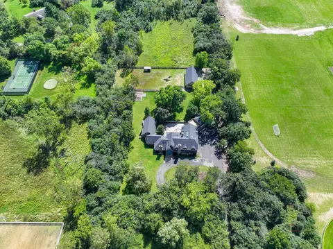 View/Area - 1899 Hilltop Ln, Bannockburn, IL 60015 photo 5 of 5