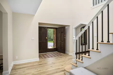 Entry Way - 1899 Hilltop Ln, Bannockburn, IL 60015 photo 1 of 3