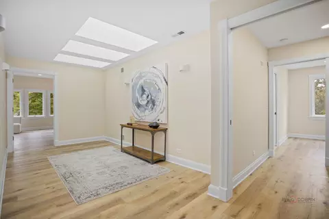 Entry Way - 1899 Hilltop Ln, Bannockburn, IL 60015 photo 3 of 3